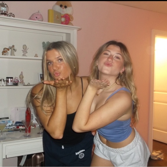 bellas_closer